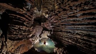 Explorer son doong cave caves rock formations wallpaper