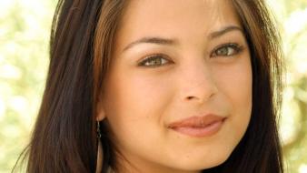 Kristin Kreuk Face wallpaper