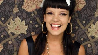 Lily Allen Laugh wallpaper