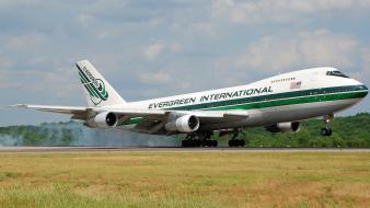 Firefighter evergreen boeing 747 aerial tanker water bomber