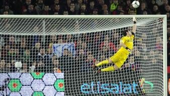 Casillas football stars goalkeeper real madrid cf wallpaper