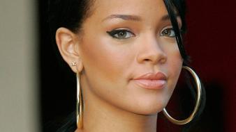 Rihanna Fenty Face wallpaper