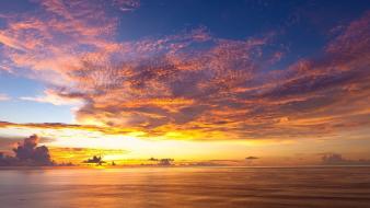 Yellow ripples lungs evening shades sky sea wallpaper