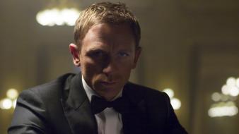 Bond casino royale actors daniel craig tuxedo wallpaper