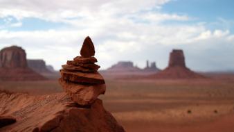 Desert rocks interfacelift sunny perspective wallpaper