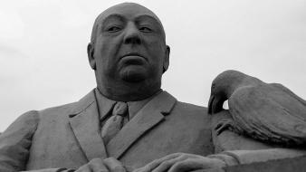 Alfred hitchcock birds grayscale sand sculptures wallpaper