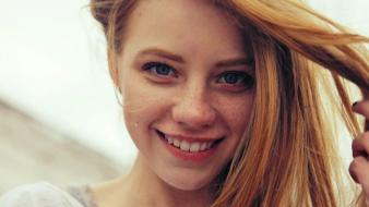 Blondes blue eyes faces freckles smiling wallpaper