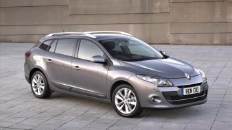 Renault megane sport tourer auto cars