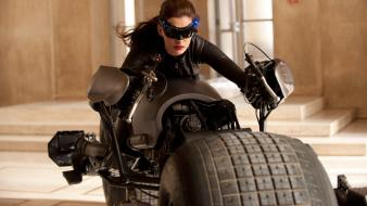 Anne Hathaway As Catwoman wallpaper