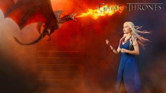 Game of thrones emilia clarke daenerys targaryen