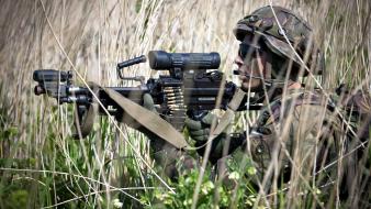 Rifles soldiers military men weapons wallpaper