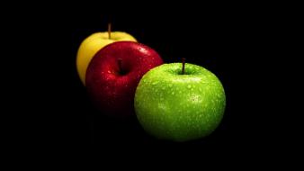 Green red yellow fruits wet apples black background wallpaper