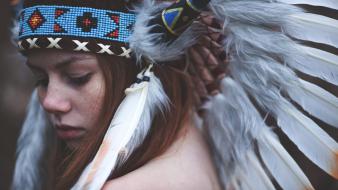 Cosplay redheads feathers head dress