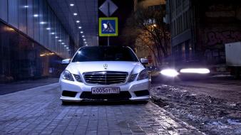 Mercedes benz e-class russia white wallpaper