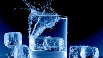 Glass ice cubes water wallpaper